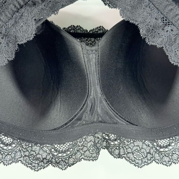 Spanx Undie-Tectable Better Bandeau size Large - Picture 5 of 9